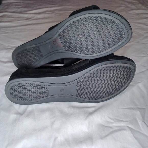 Eileen Fisher sandals - Picture 5 of 8